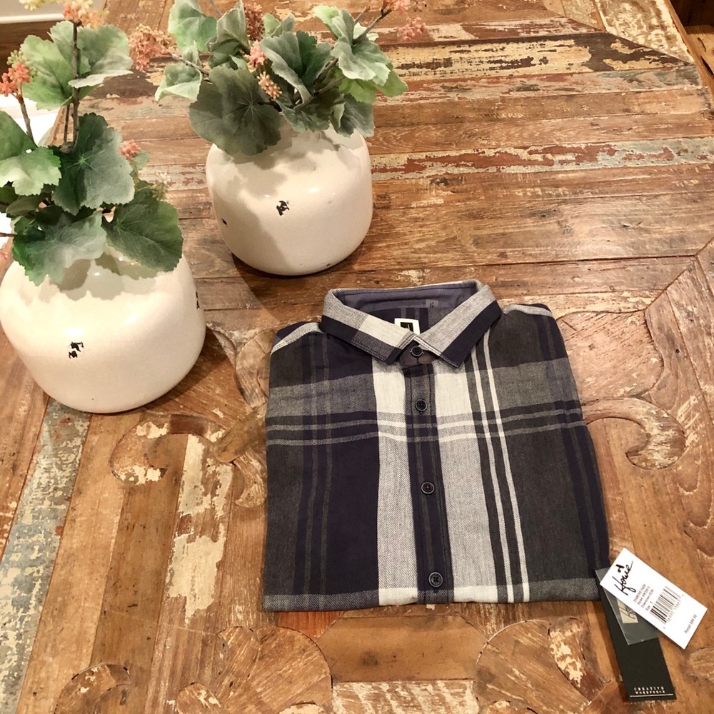 Howe Plaid Button Down - Picture 2 of 5